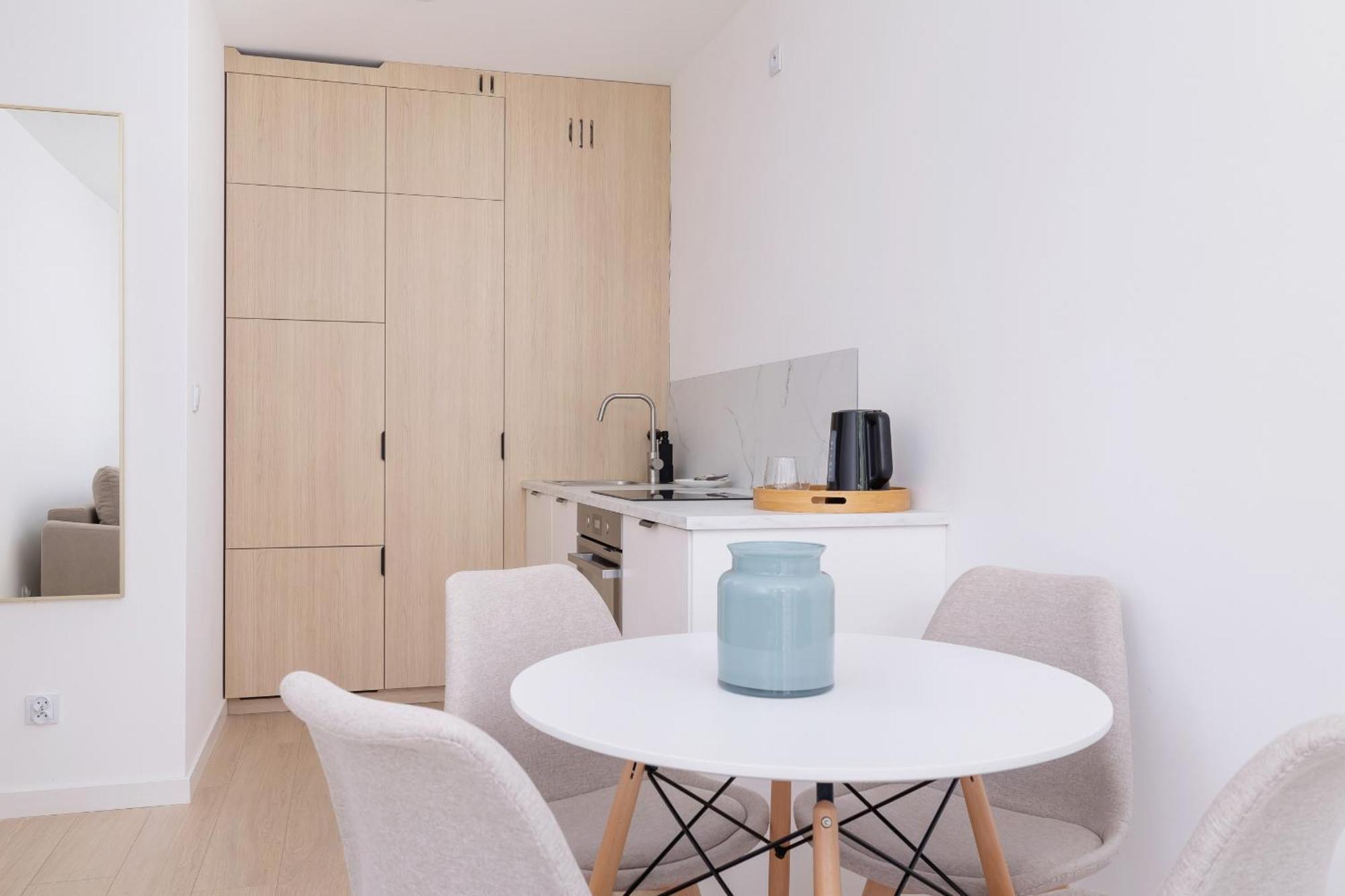 Krowoderska Apartment With Balcony Near City Center By Rent Like Home Krakau Exterior foto