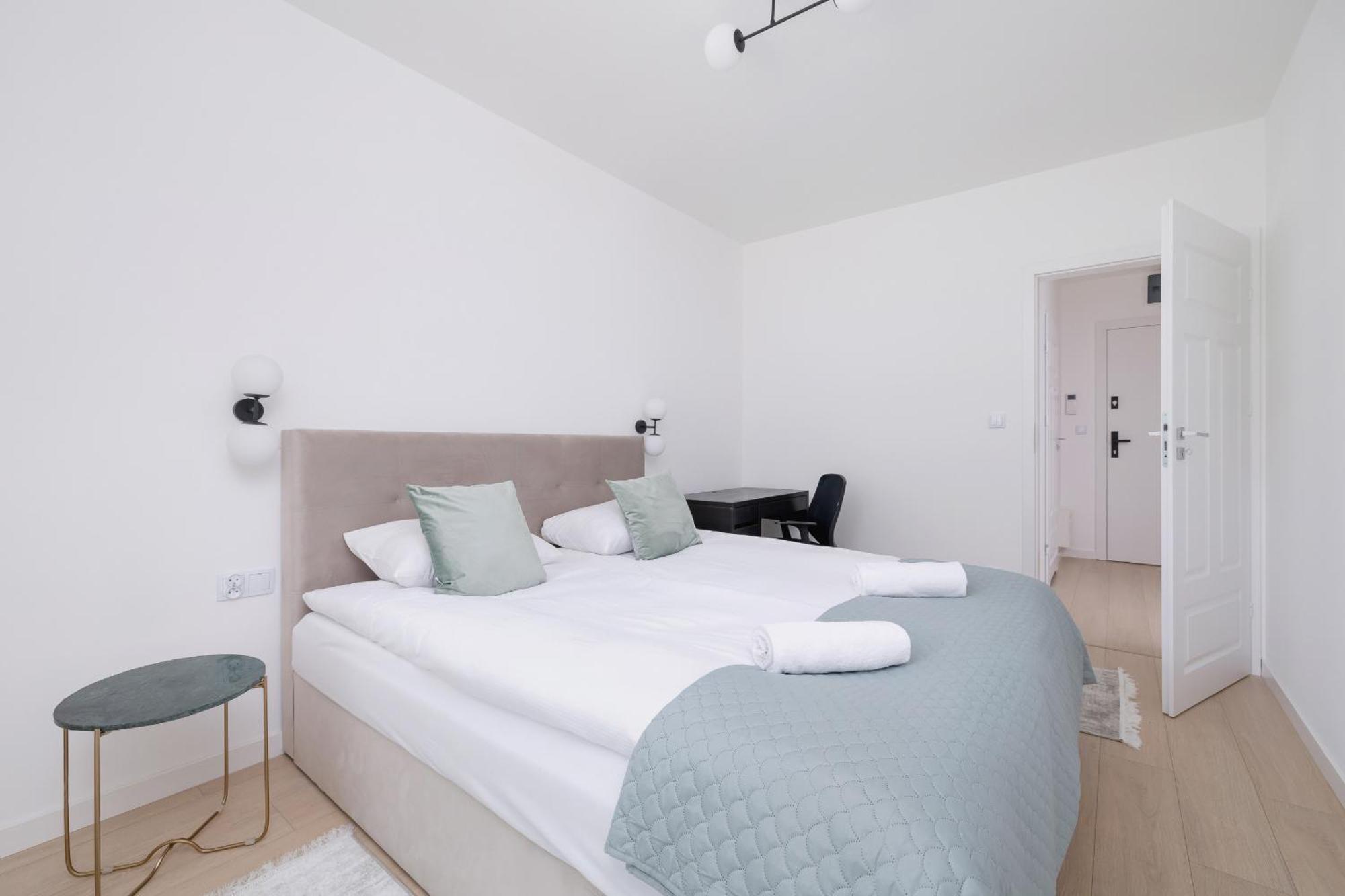 Krowoderska Apartment With Balcony Near City Center By Rent Like Home Krakau Exterior foto